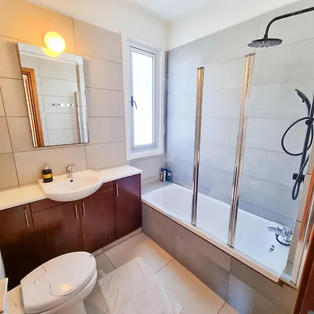 Villa With Private Pool And Bbq 17 *