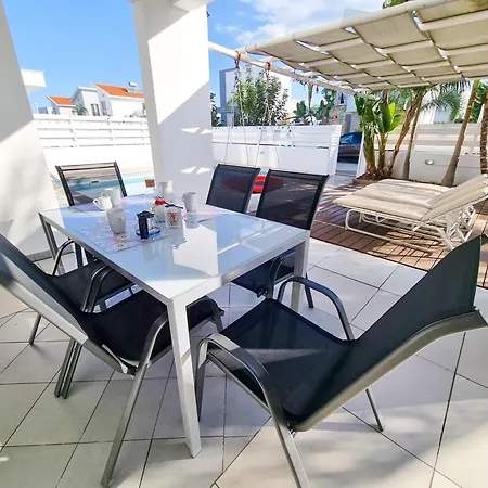 With Private Pool And Bbq 17 Perivolia