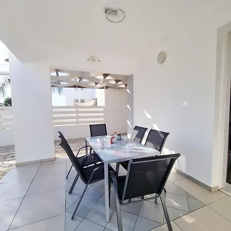 Villa With Private Pool And Bbq 17 *