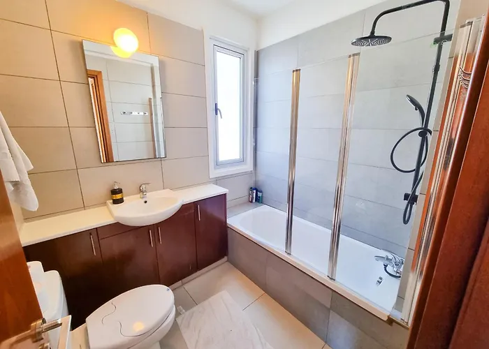 Villa With Private Pool And Bbq 17 *