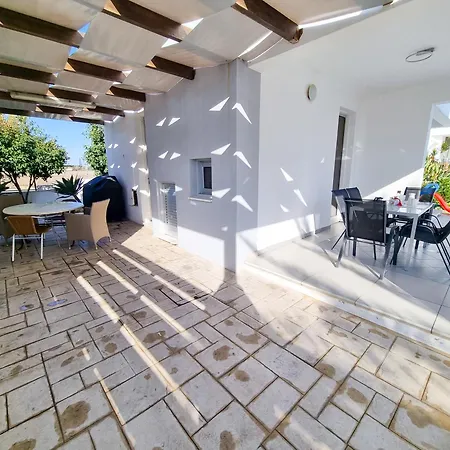 With Private Pool And Bbq 17 Villa *